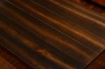 ディープブラウンは天然木マホガニー材