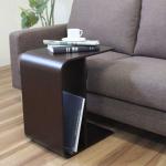 ソファに差し込んでのご使用も可能