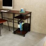 フレームはブラックスチールを使用