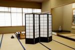 高級感のあるゴールドメッキの丁番