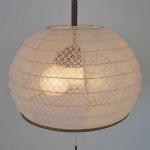 シェード下部はゴムで補強