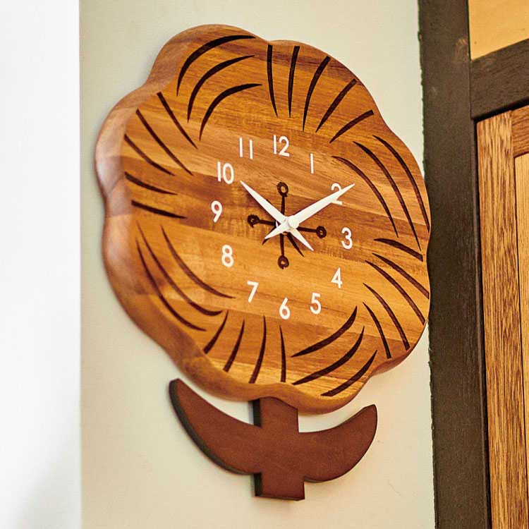 CL-2234 壁掛け時計木製フラワー 天然木製北欧・音なしスイープ針