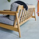 背面まで天然木を採用