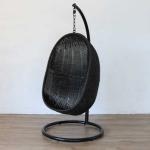 ざっくりと編み込まれたデザイン