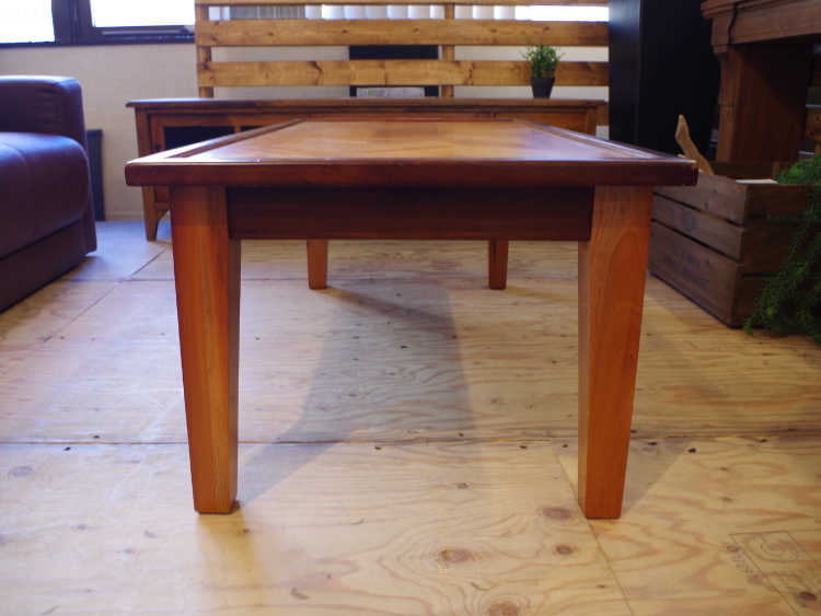 TA-2537 幅110cm・天然木アカシア製ローテーブル（ヘリンボーン柄）