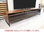 高級感溢れる黒ガラスTVボード