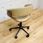 どんなお部屋にも合わせやすい優しいクリーム色を採用