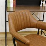 ライトブラウンを採用