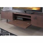 フラップ扉を採用