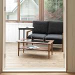 ガラスは飛散防止フィルムが貼られている