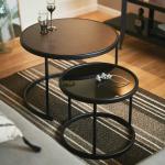 ベッドの横や玄関先に置いても素敵