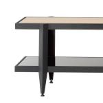 脚は三角形のデザイン