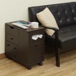 使わない時はサイドテーブルとしても使える