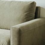 フェザーとシリコンフィルを内材に使用