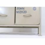 下部に約10cmの隙間