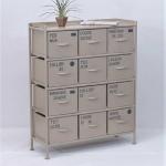 工業的で無骨なスチール素材