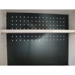 熱がこもりにくいようにパンチング加工