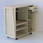 可動式の棚が付属