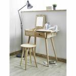 天然木ラバーウッドを使用