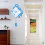 カラーは爽やかなブルー色