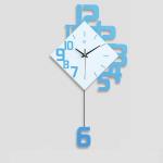 数字をおしゃれにデザインした壁掛け時計