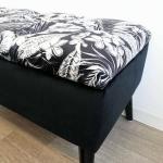 美しい座面の花柄模様