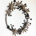 お花モチーフを円形に囲うよう装飾