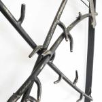 素材には無垢のアイアンを使用