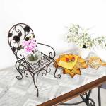 雑貨や人形のディスプレイもおすすめ