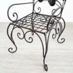 重厚感のあるアンティークブラウン