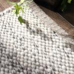 素朴でナチュラルな風合い