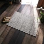 カラーは全体的に優しい色味