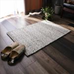 サラッとした足触りでオールシーズン快適