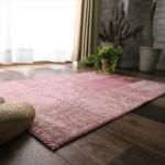 カラーはシックな色味のピンクを使用