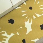 色鮮やかで明るい印象のイエロー