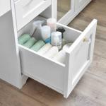 背の高いものでもスッキリ収納が可能