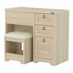 コンパクトながら効率的にメイク可能