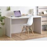 幅140cmと広々としたサイズ感