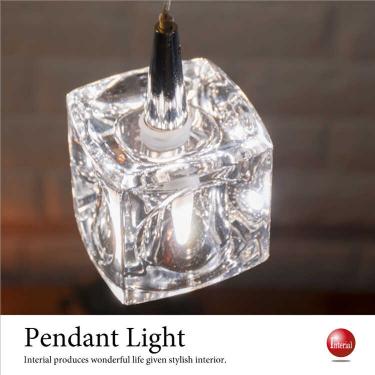 クリスタルガラス製のキューブ型LEDペンダントライト1灯（クリアー）