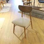 布製ダイニングチェア