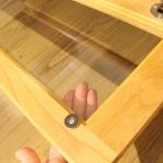 クリアカラーのガラス