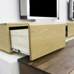 スライドレールを採用