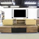 ガラス扉を配置