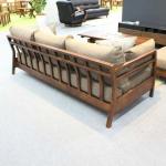 背面は格子仕様