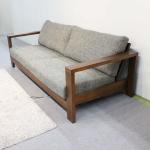 厚みのある背もたれ