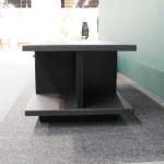 見る角度によって表情が変わる