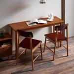 幾何学模様にデザインされた天板