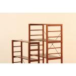 素材は天然木パイン材を使用