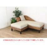 脚は天然木を使用