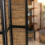 フレームには天然木を使用